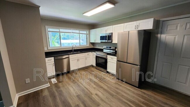 Foto del edificio - 1664 Barrett Dr NW