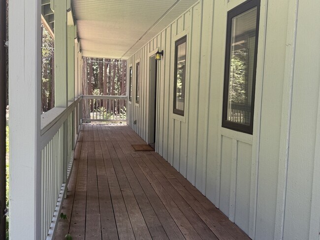 Foto del edificio - 13216 Tranquility Ln