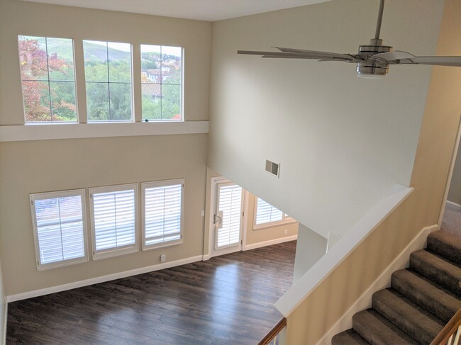 Building Photo - 7121 Briza Loop