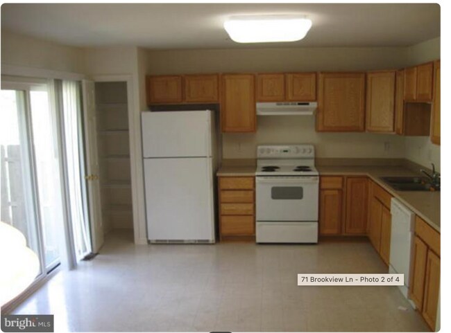 Building Photo - 71 Brookview Ln