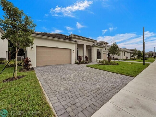 Building Photo - 10426 SW 57th Ct