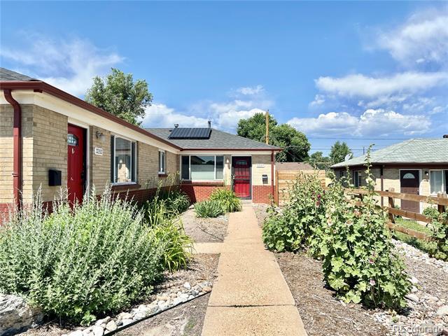 Foto principal - 3287 Olive St