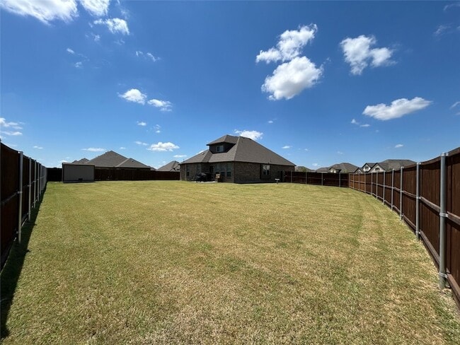 Foto del edificio - 541 Firethorn Dr