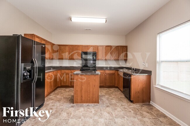 Building Photo - 1737 Larne Cir