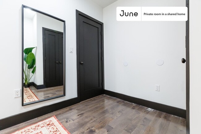 Room in Shared 3 bed/1 bath home - Room in Shared 3 bed/1 bath home