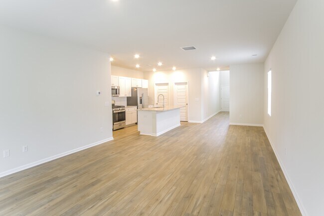 Foto del edificio - 331 Hillwood Ct