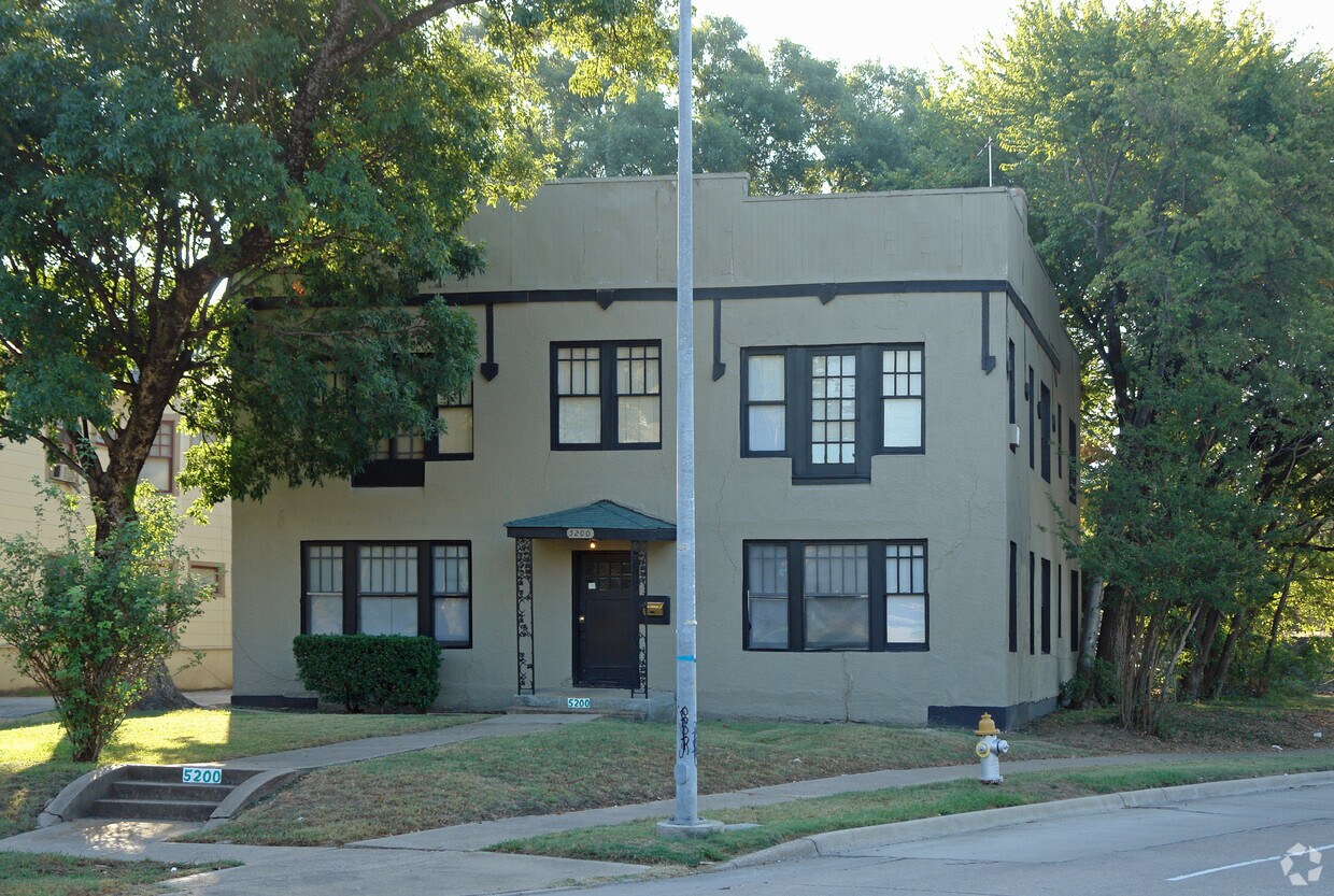 Building Photo - 5200 Reiger Ave