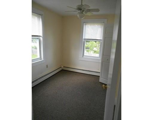 Building Photo - 27 Meade St