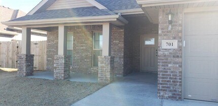 Building Photo - 701 Arkansas Black