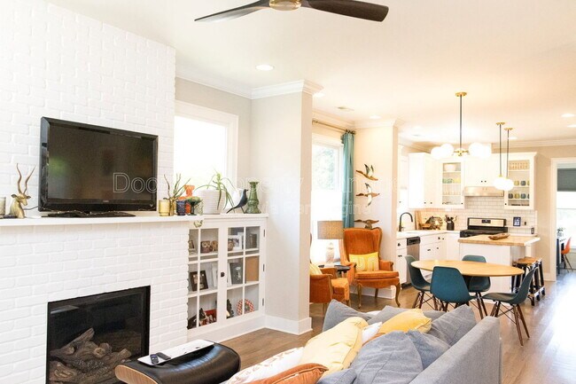 Foto del edificio - 1612 W 55th St