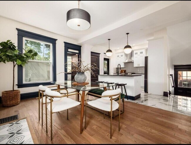 Foto del edificio - 1217 Franklin Ave