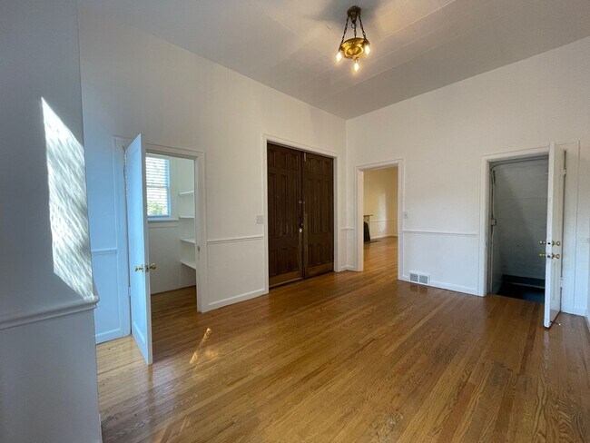 Foto del edificio - Office Suites in NW Nob Hill/Alphabet Dist...