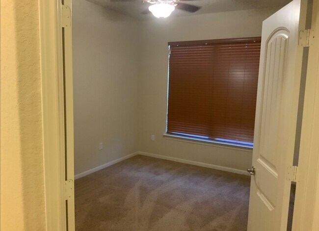 Building Photo - Charming 4BR Home in Cielo Ranch - Perfect...