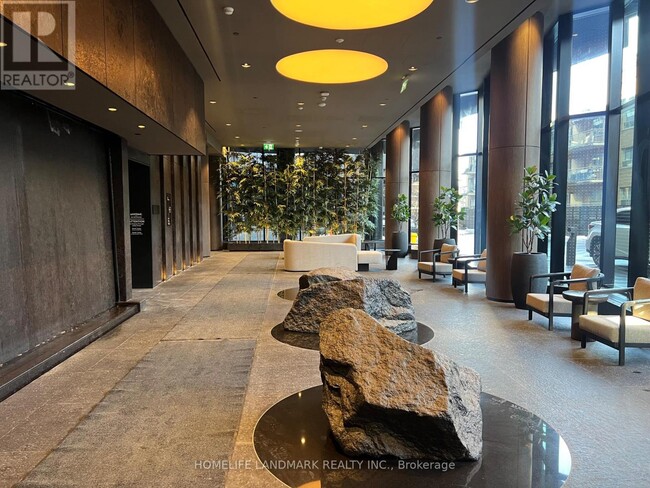 Photo du bâtiment - 110 Broadway Ave