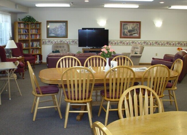 Sala comunitaria - Stonefield Manor Senior Apartments