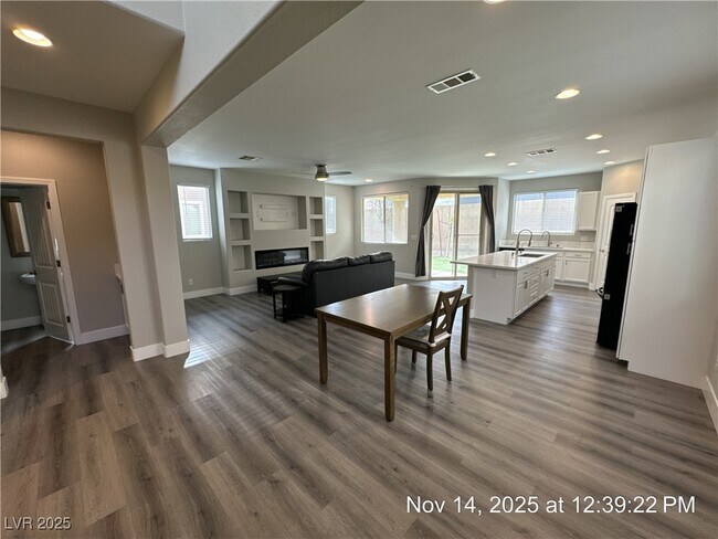 Building Photo - 7363 London Blue Ct