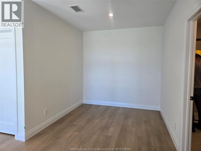 Photo du bâtiment - 4400 Laurier Pkwy