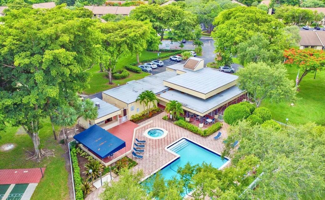 Foto principal - 2339 SW 15th St