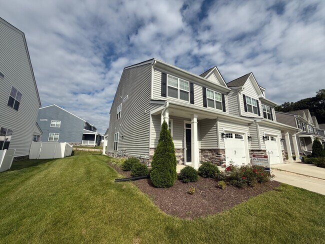 Building Photo - 2211 Nightfall Dr