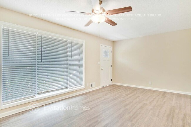 Foto del edificio - 5795 Deerfield Trail