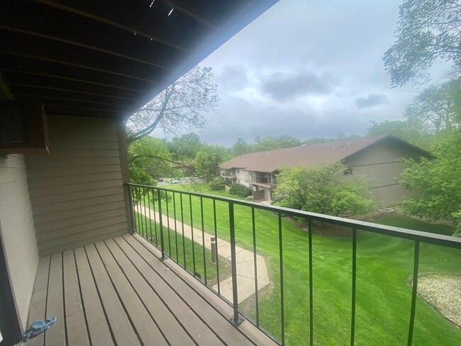 Building Photo - 5333 Brody Dr