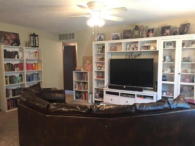 Photo - 3324 Anderson Ave