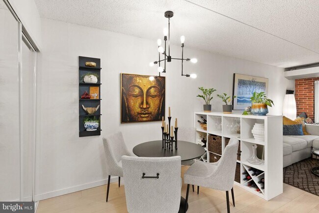 Foto del edificio - 60 S Van Dorn St