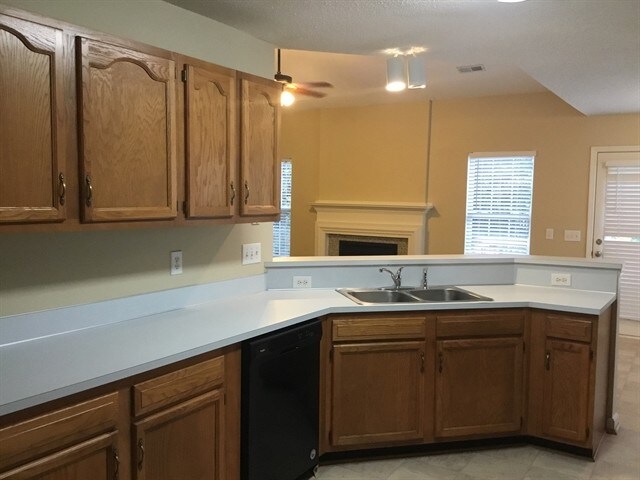 Foto del edificio - 759 Bradberry Ln