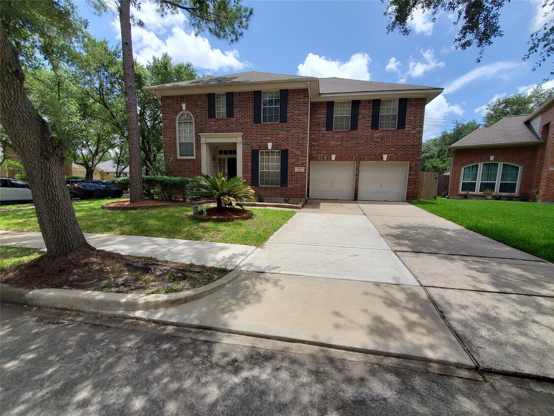 Primary Photo - 1631 Almond Brook Ln