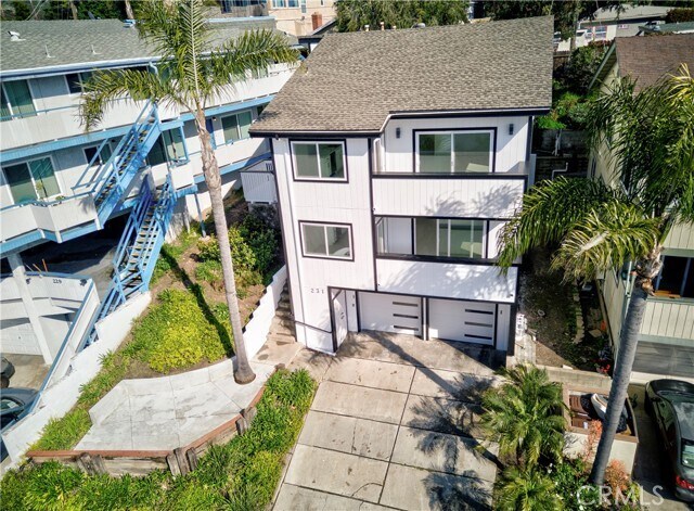 Building Photo - 231 W Escalones