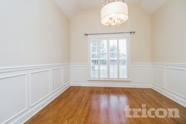 Building Photo - 3010 Bonaventure Ct