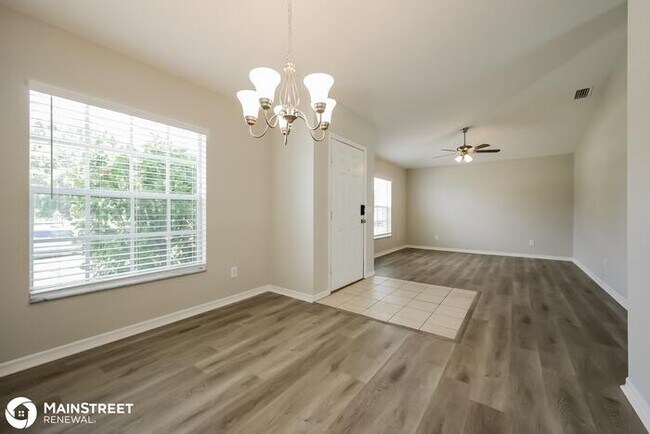 Foto del edificio - 1918 NE 17th Pl, Cape Coral, FL 33909