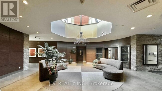 Building Photo - 57 Upper Duke Crescent