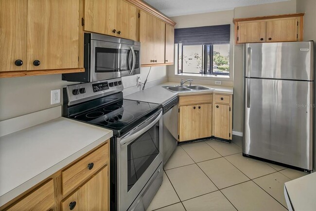 Foto del edificio - 2002 Blue Hawk Ct