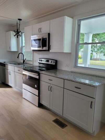 Foto del edificio - 733 Lanier Crescent