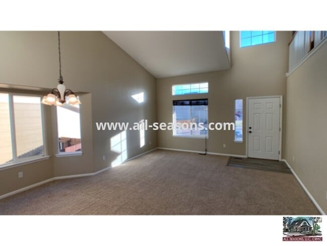 Building Photo - 8275 Cedar Chase Dr