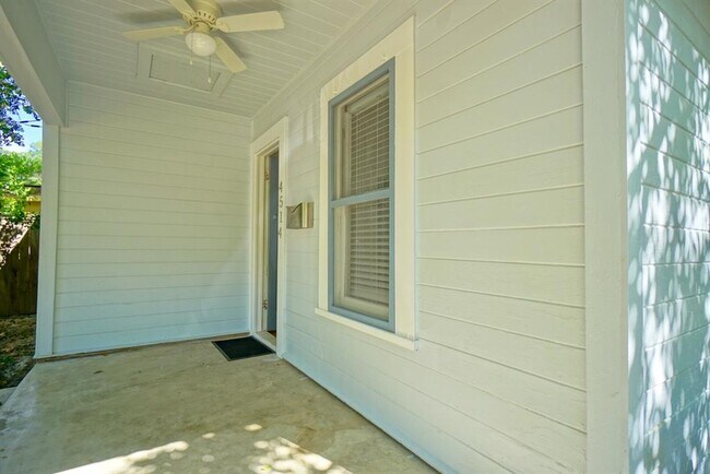 Building Photo - 4514 Avenue H