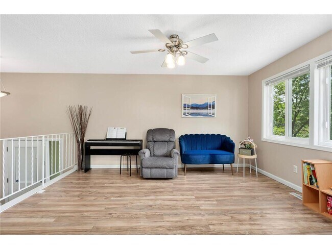 Foto del edificio - 7300 Stewart Dr