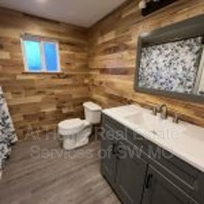 Foto del edificio - 622 W Harrison St