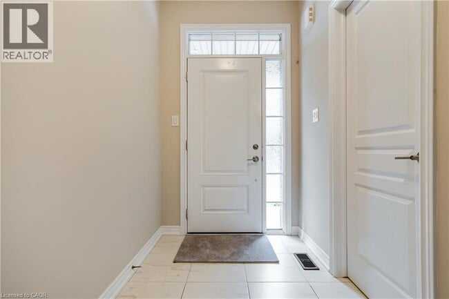 Building Photo - 27 Waterview Ln