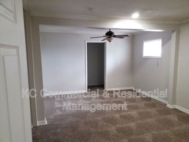Foto del edificio - 4818 E 45th St