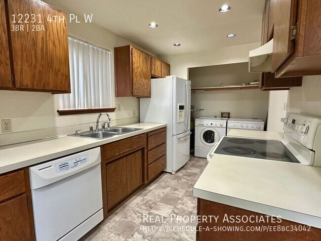 Foto del edificio - 12231 4th Pl W