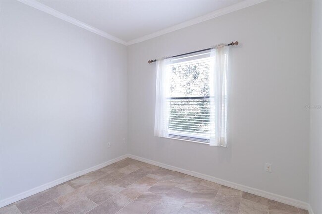 Foto del edificio - 7231 Hamilton Rd