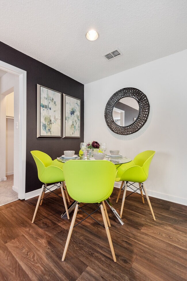 Foto del edificio - 3902 Creek Way