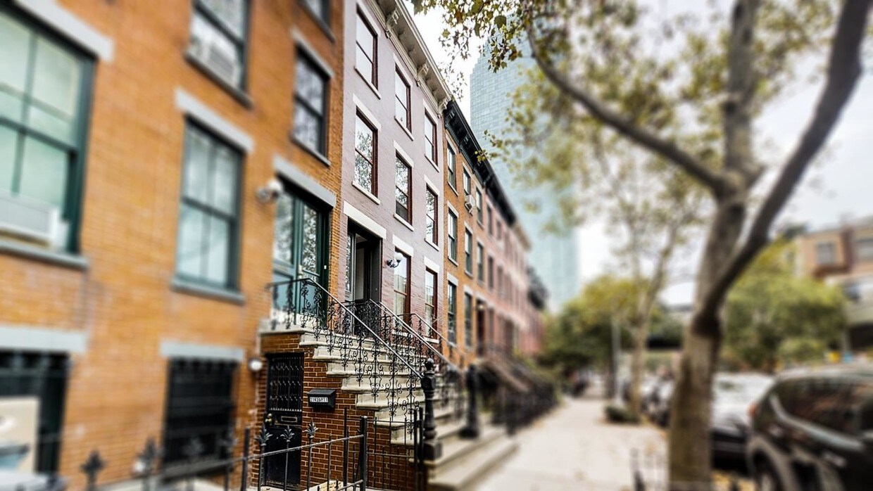 Primary Photo - 21-45 45th Avenue
