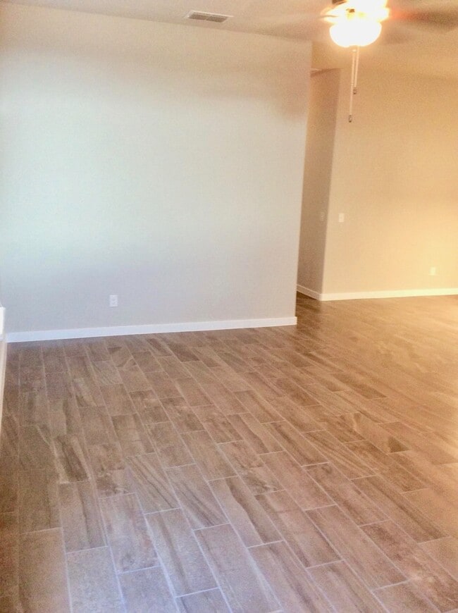 Building Photo - LUXURY TOWNHOME LOCATED IN BASTROP, TEXAS ...