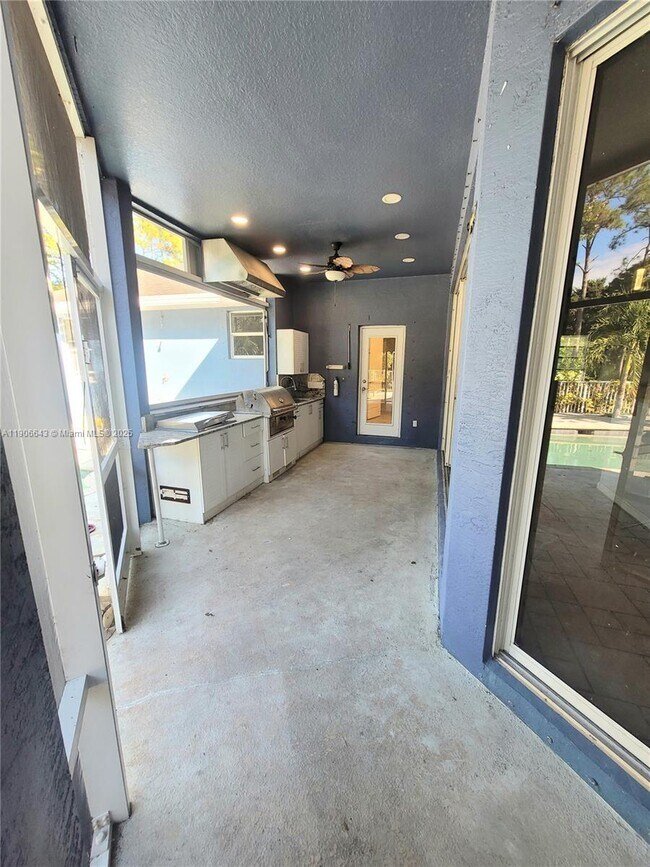 Foto del edificio - 15095 67th Ct N