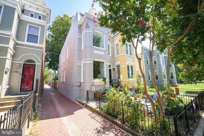 Foto del edificio - 707 12th St NE