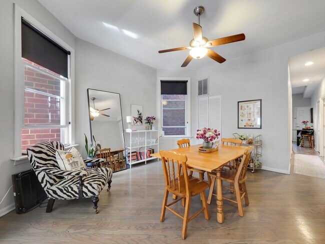 Foto del edificio - 2652 N Halsted St