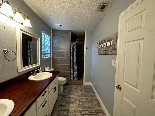 Building Photo - 5323 Tallapoosa Road - Great Northwest Fam...